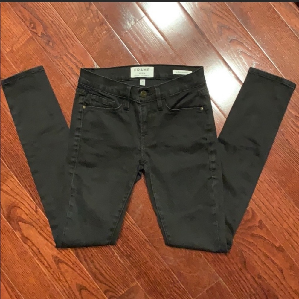 FRAME ‘Le Skinny Jeanne’ Black Denim Jeans